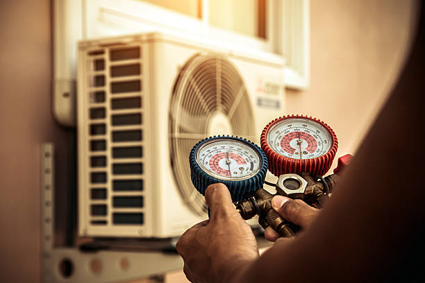 Professional Hvac technician working in Linwood, NC